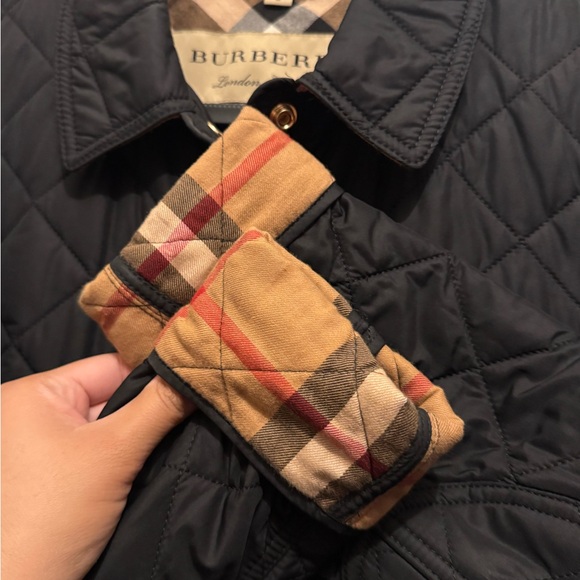 Burberry black puffer jacket - Picture 5 of 5